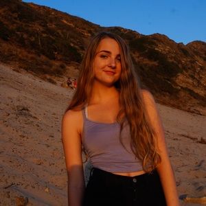 Meet your Posher, Maya